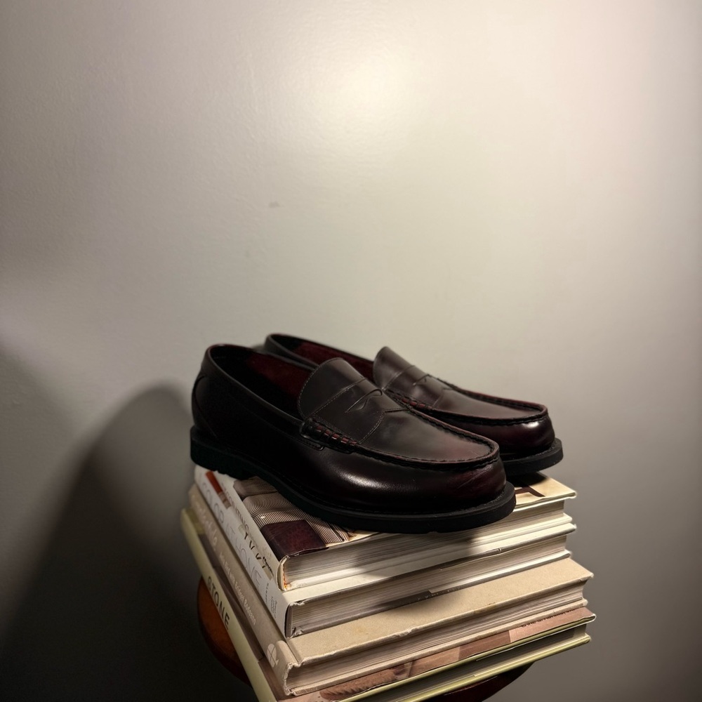 Rockport Size 9.5 Men’s Classic Burgundy Leather Loafers - Picture 2 of 15